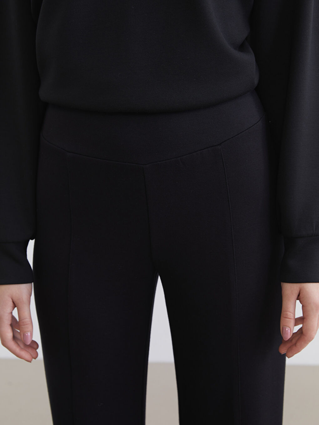 Pantaloni de trening NEGRU Femeie-2