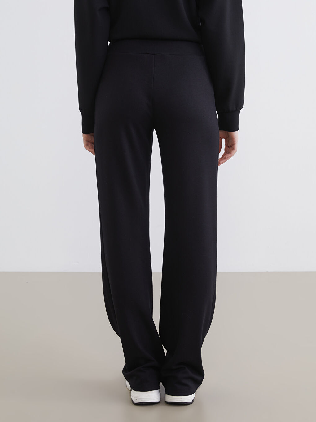 Pantaloni de trening NEGRU Femeie-3