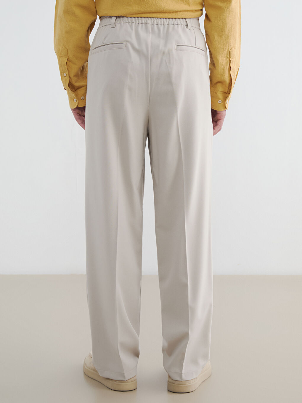 Muške svečane pantalone opuštenog kroja sa faltama-3