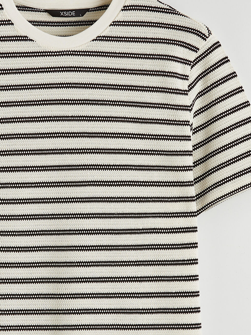 Siyah Bisiklet Yaka Çizgili Erkek Tişört-5