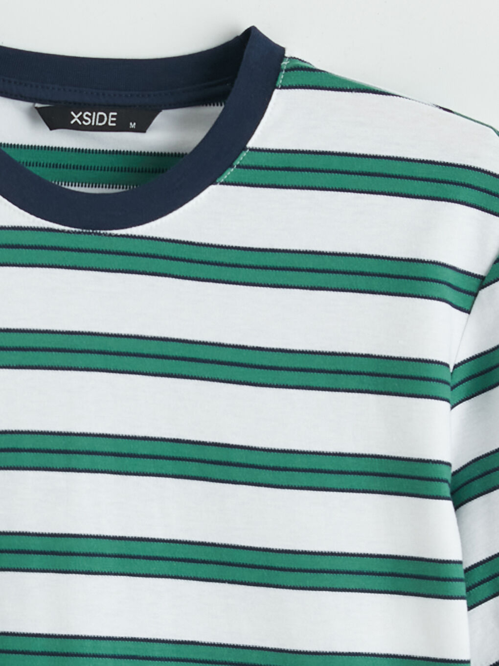 Yeşil Bisiklet Yaka Çizgili Penye Erkek Tişört-1