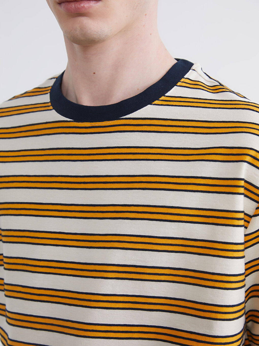 Sarı Bisiklet Yaka Çizgili Penye Erkek Tişört-2