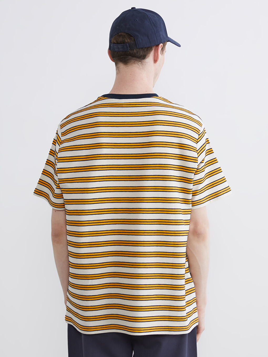 Sarı Bisiklet Yaka Çizgili Penye Erkek Tişört-3