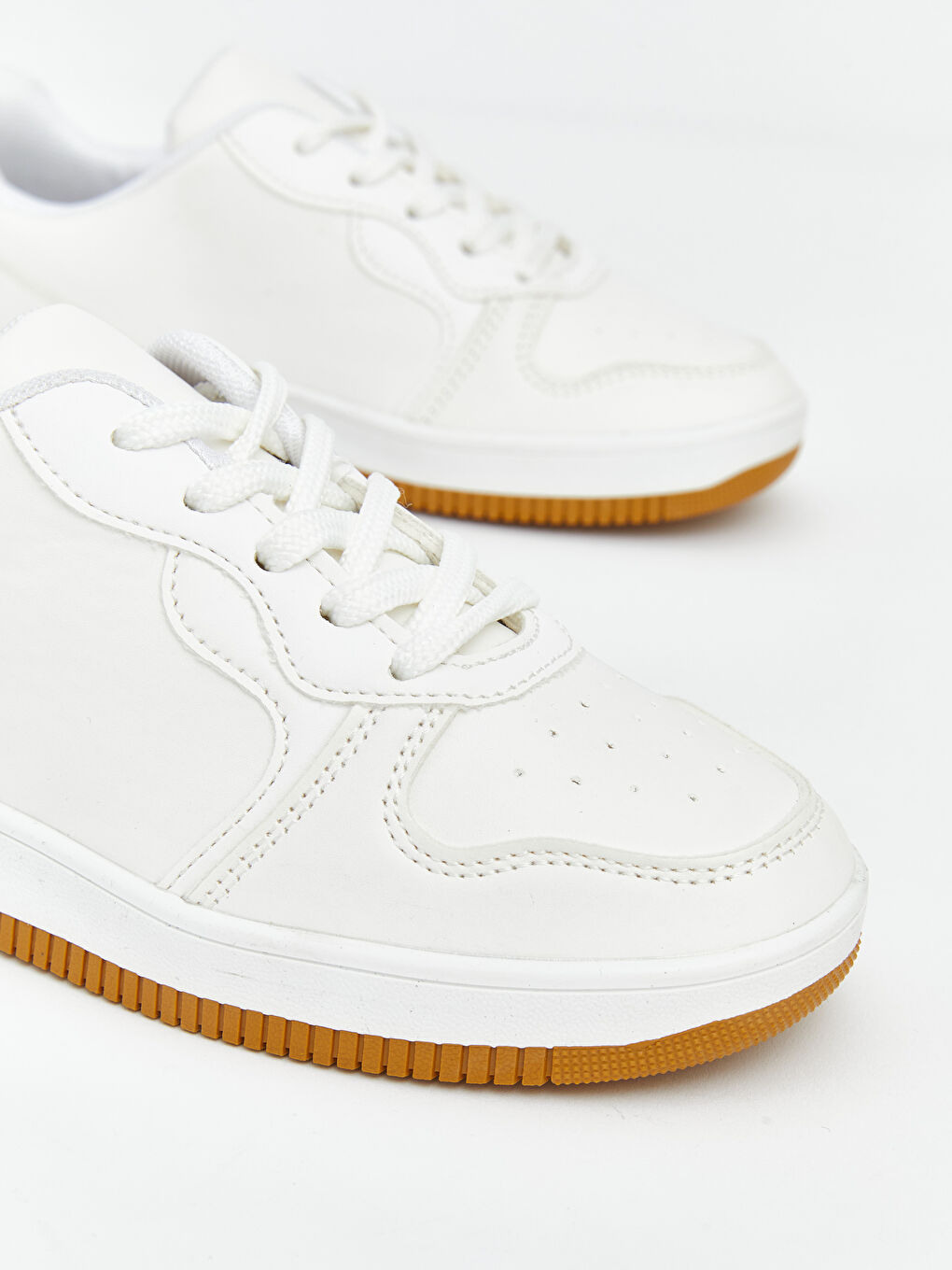 أحذية رياضية-2