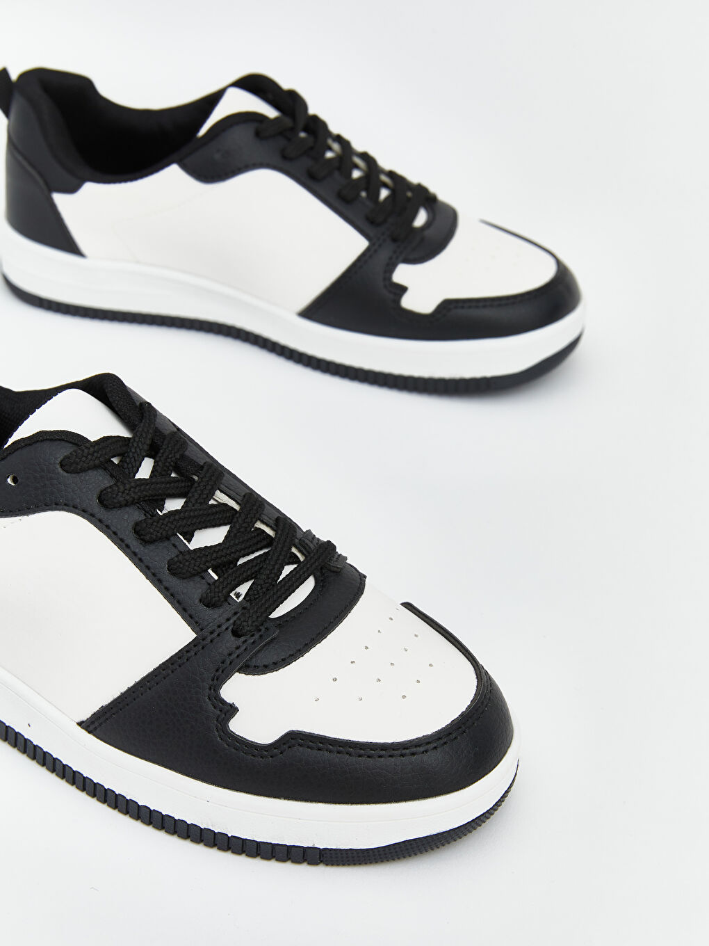 أحذية رياضية-2