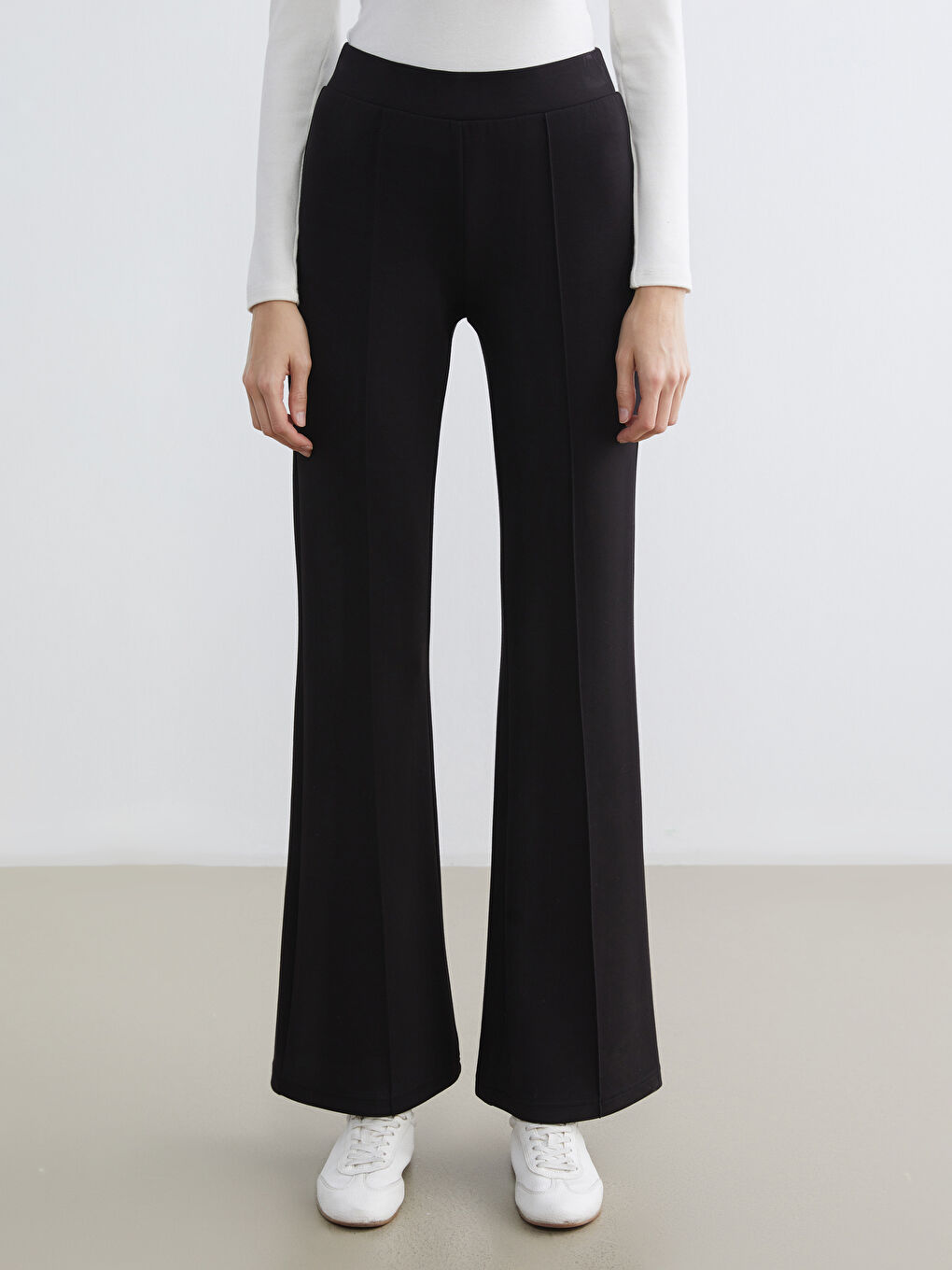 Woman BLACK Trousers-1