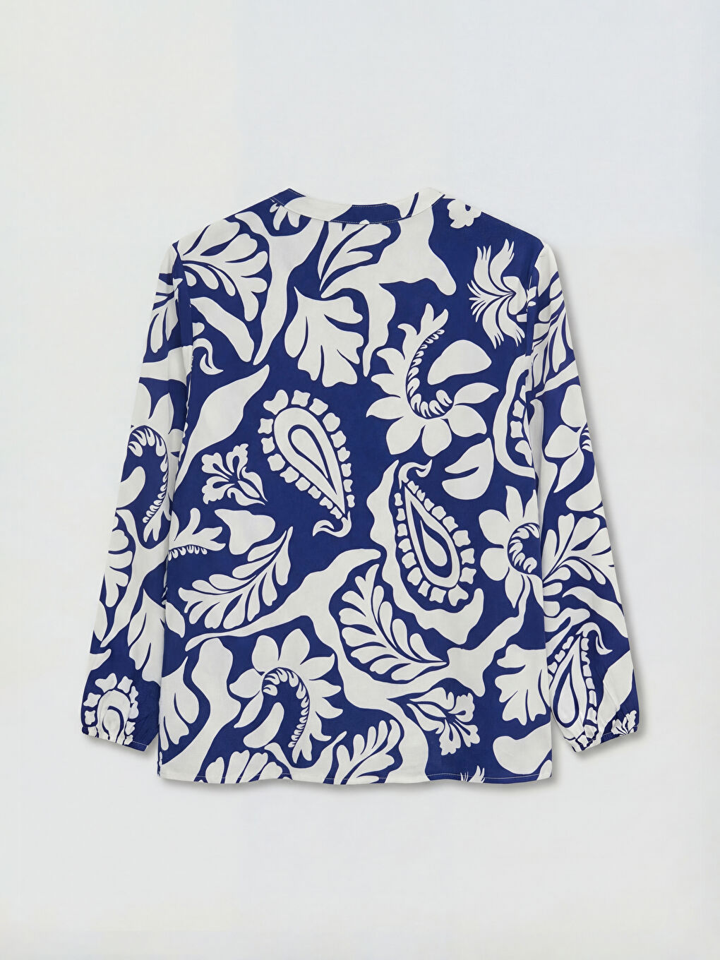 بلوزة نسائية منقوشة بياقة جد مزودة بتفاصيل ربط-1