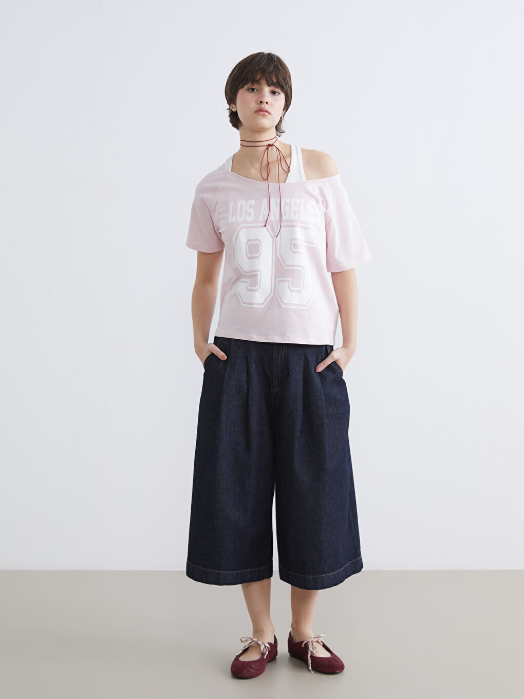 Kayık Yaka Michigan Baskılı Kadın Tişört-1