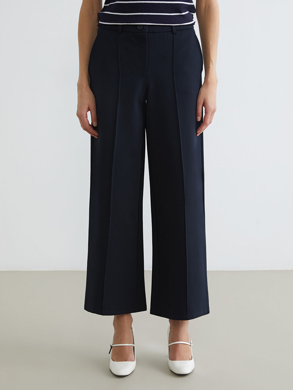 Lacivert Dikiş Detaylı Geniş Paça Kadın Pantolon-1
