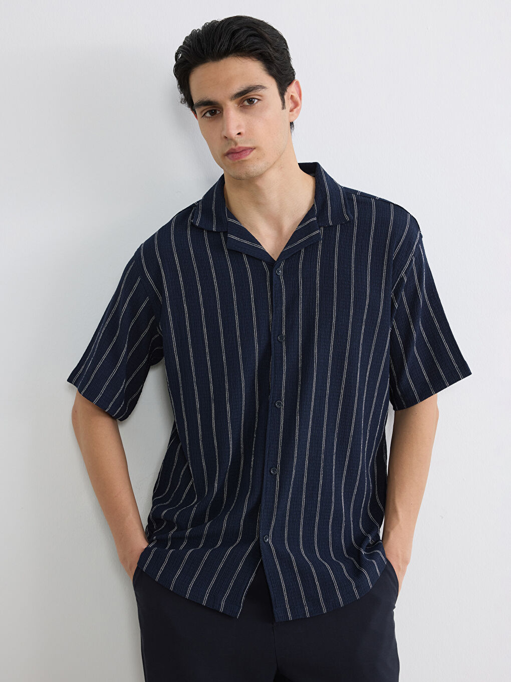 Regular Fit Resort Yaka Çizgili Erkek Gömlek