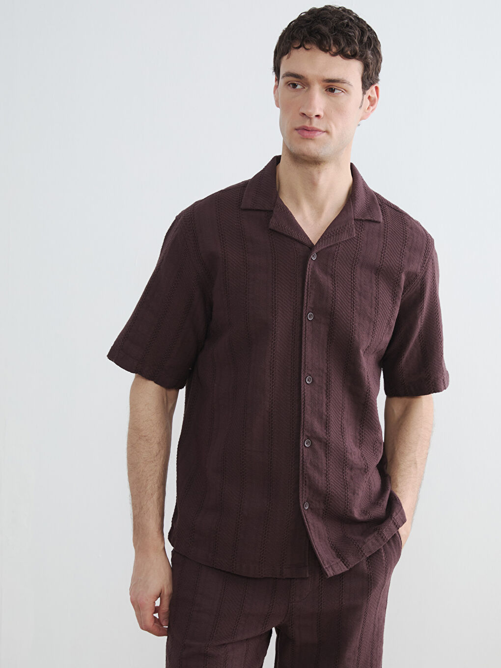 Regular Fit Men's Textured Shirt