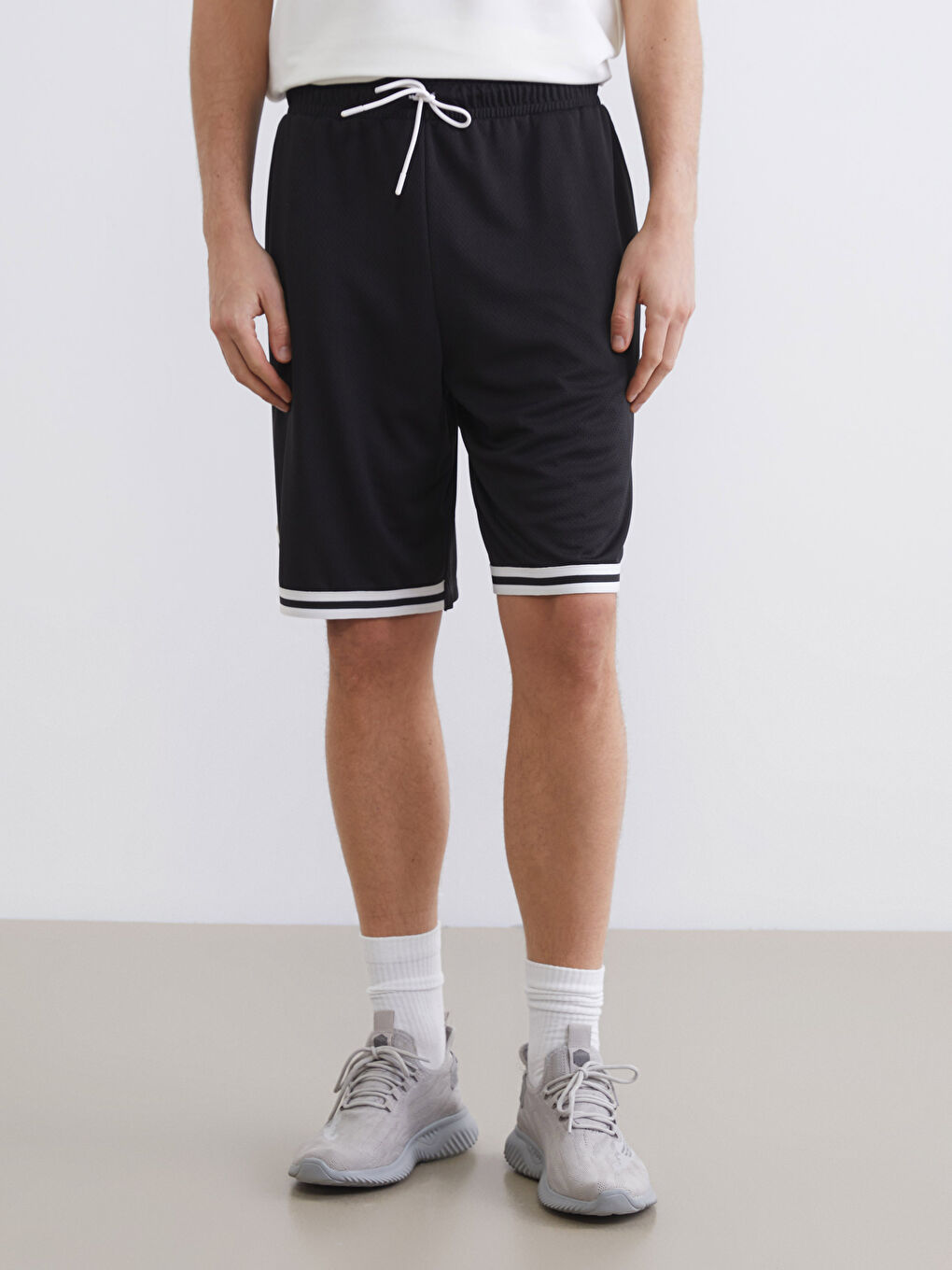 Man BLACK Active Shorts-1
