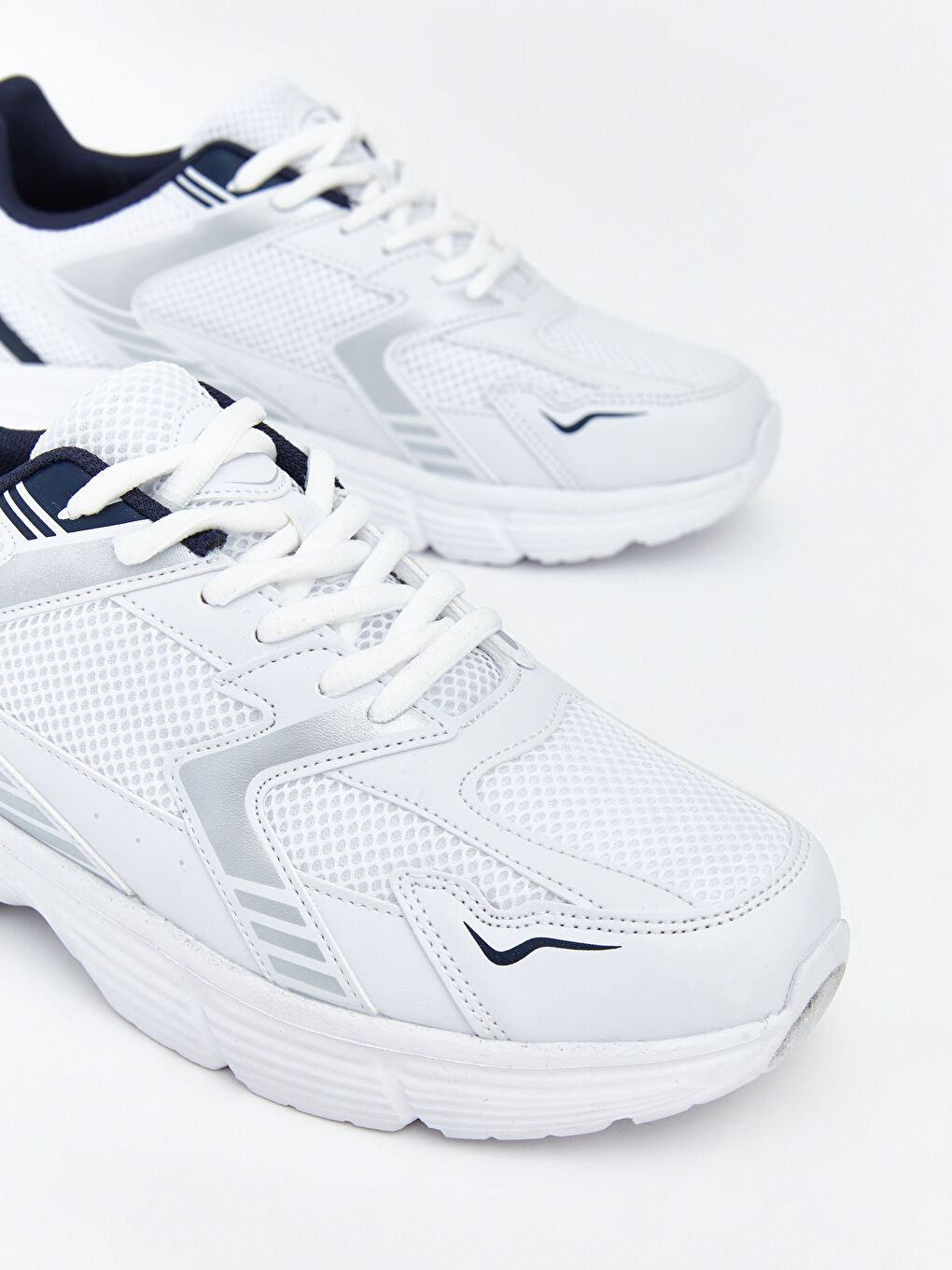 Beyaz Bağcıklı Erkek Spor Ayakkabı-2