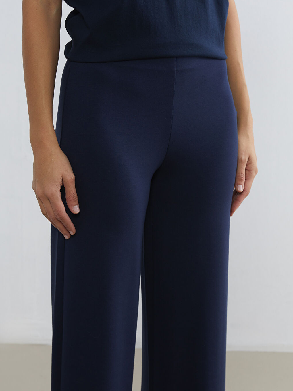 Lacivert Beli Lastikli Soft Touch Kadın Eşofman Altı-2