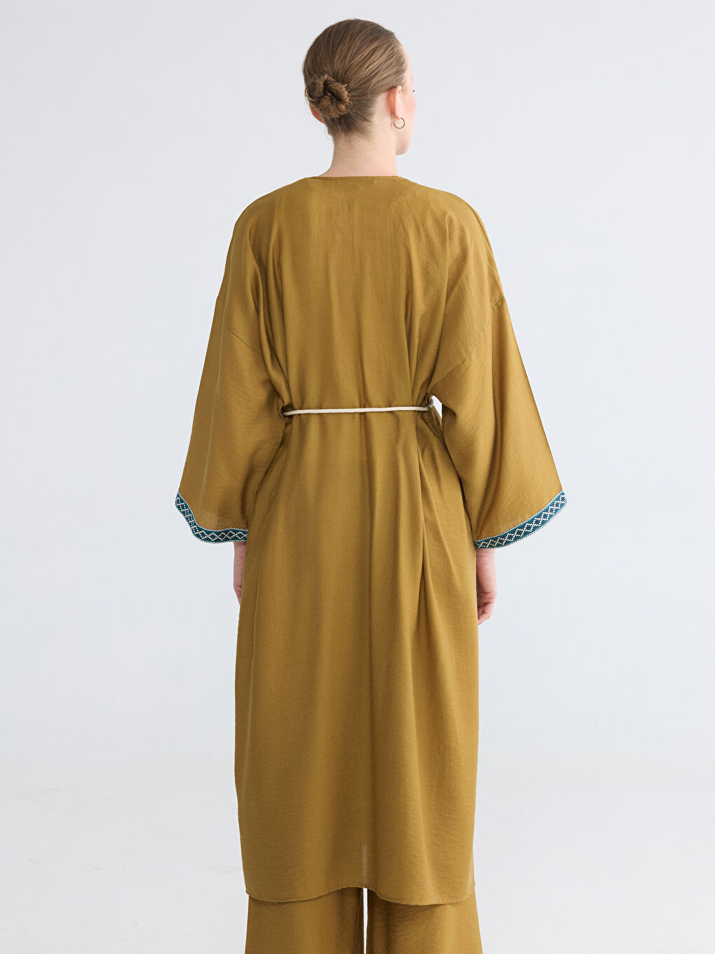 Shawl Collar Embroidered Women's Kimono-3