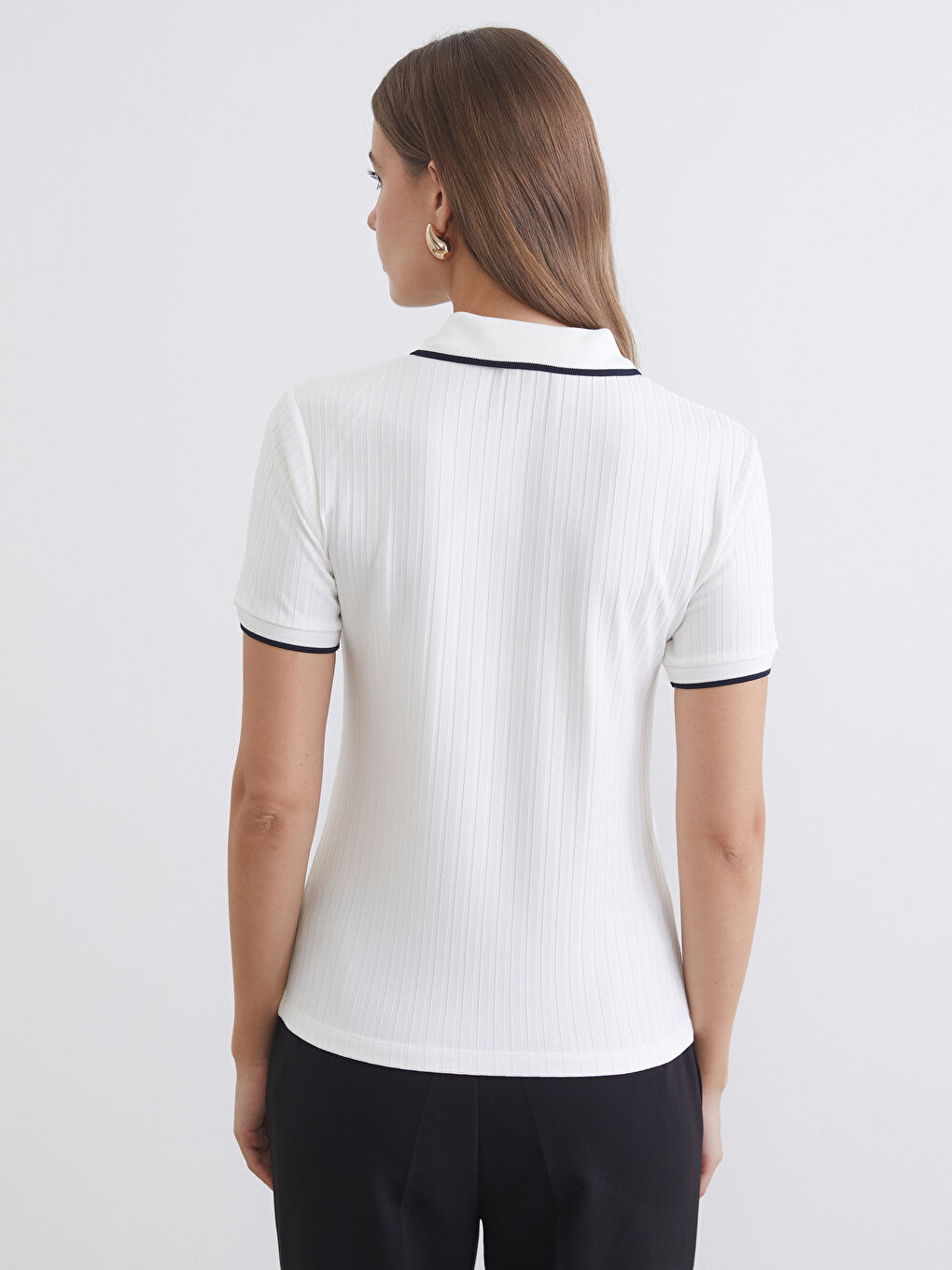 Ekru Polo Yaka Fitilli Kadın Tişört-3