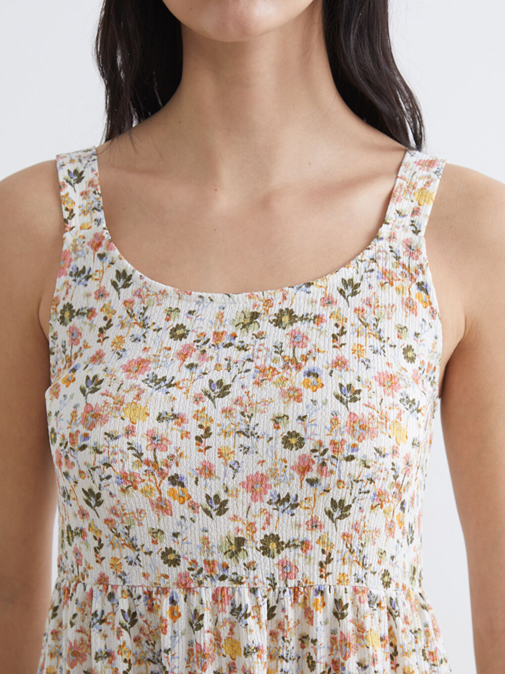 Женщины экрю Платье-2