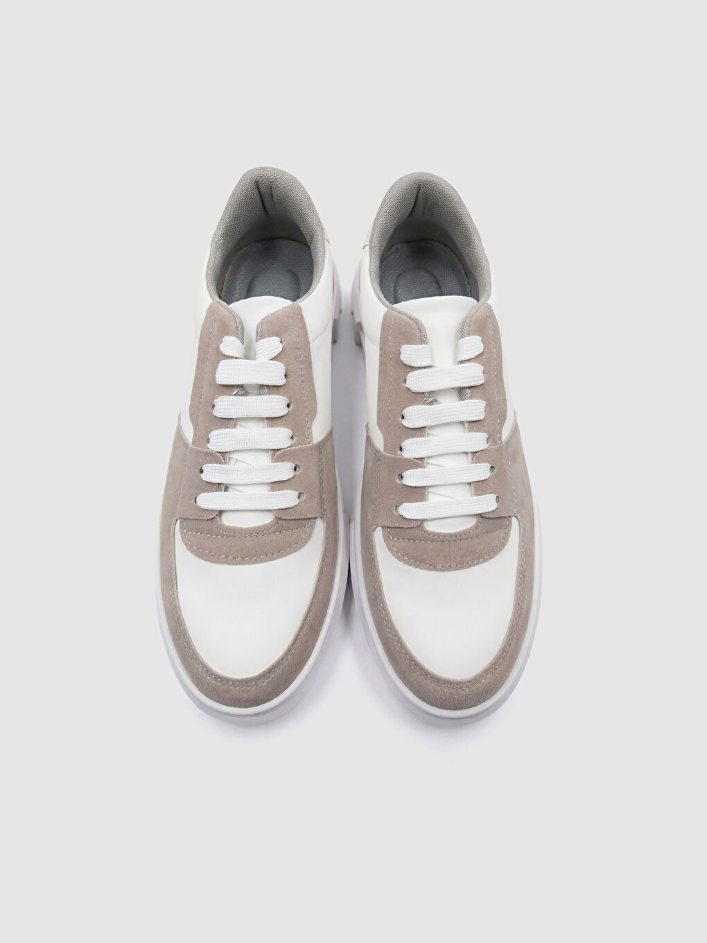 أحذية رياضية رجالي برباط