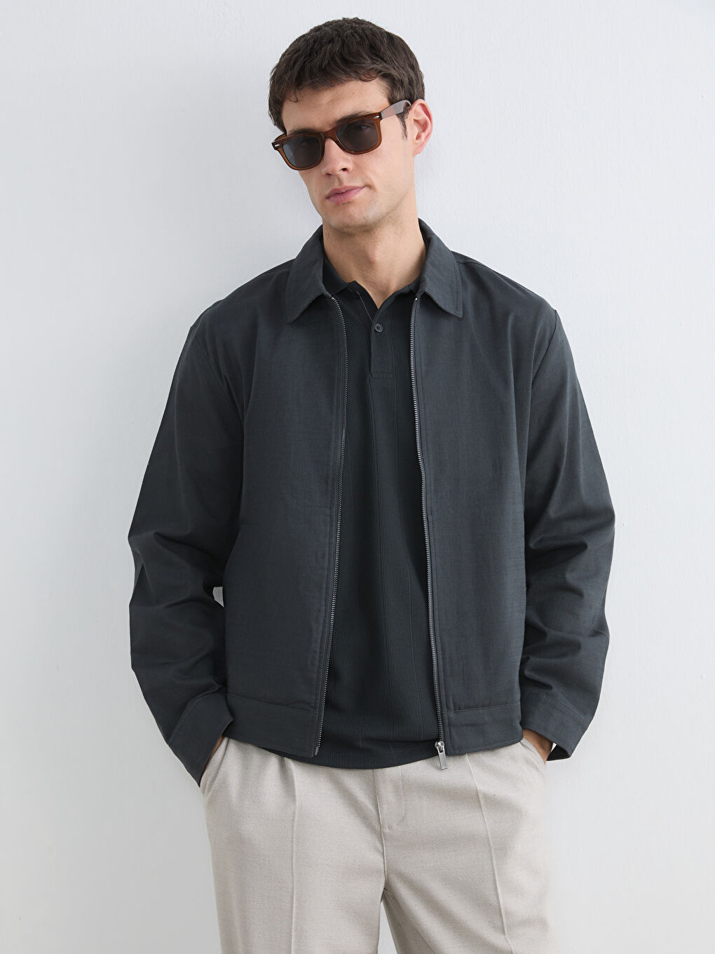 түзу пішімді жағалы ерлер пальтосы