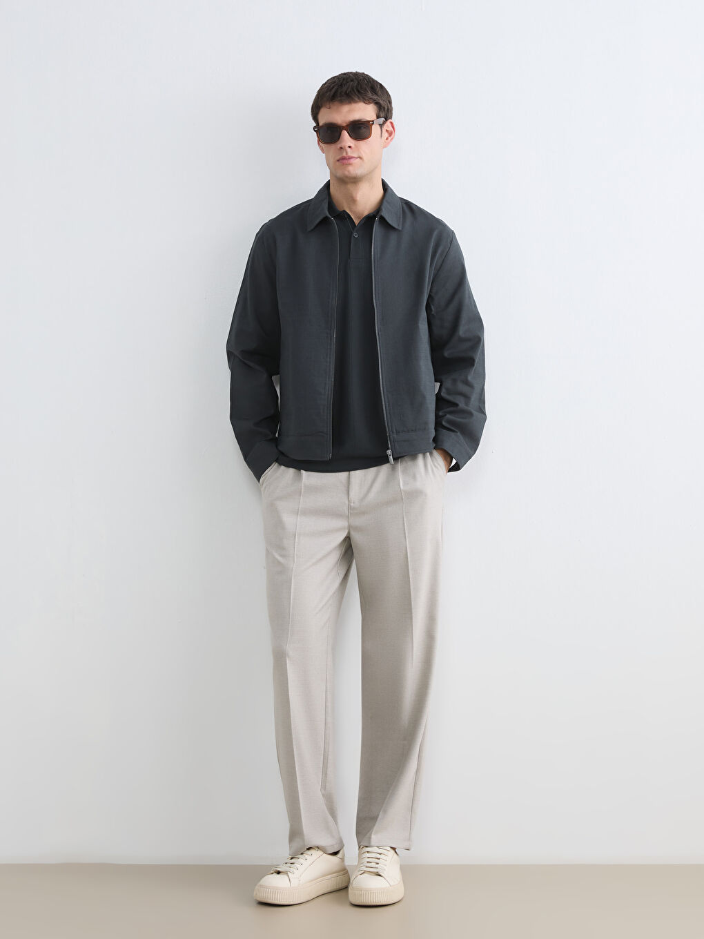 түзу пішімді жағалы ерлер пальтосы-1