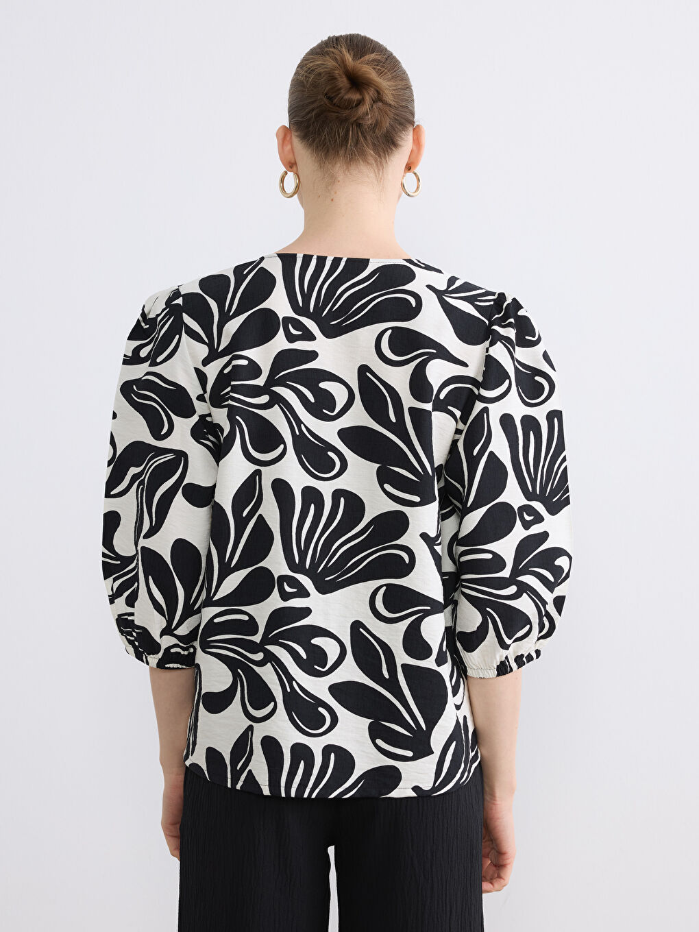 V Yaka Desenli Balon Kollu Bluz-3