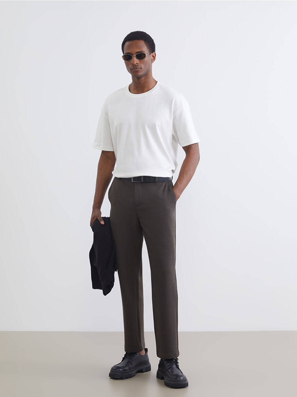 Чоловіча футболка з круглим вирізом-1