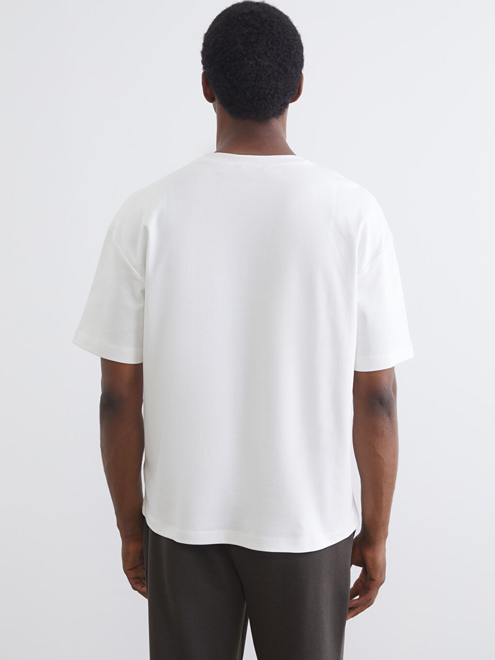 Чоловіча футболка з круглим вирізом-3