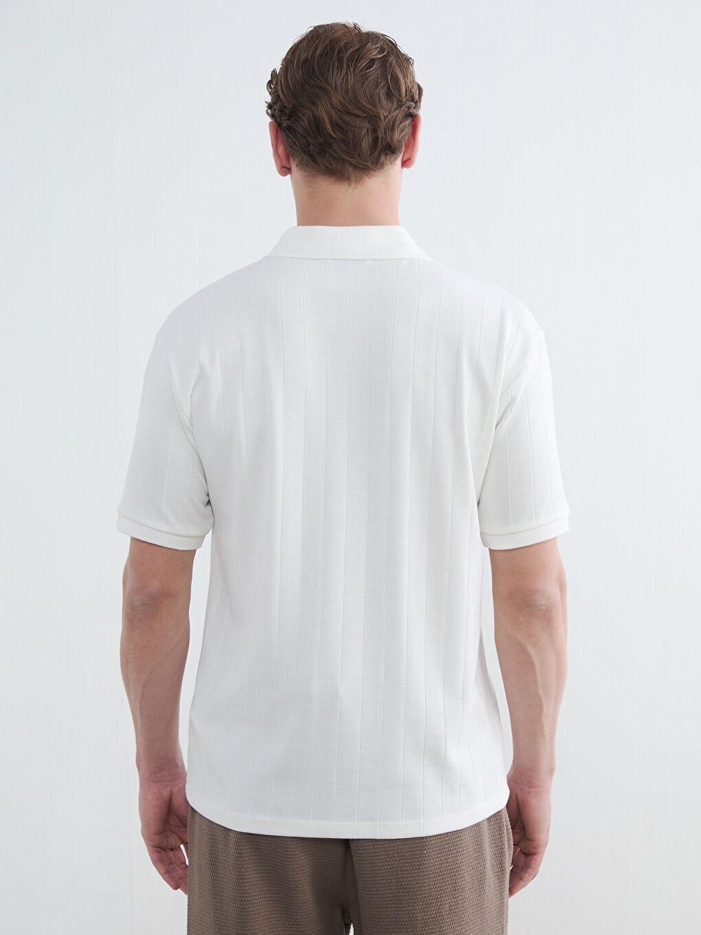 Beyaz Polo Yaka Çizgili Erkek Tişört-4