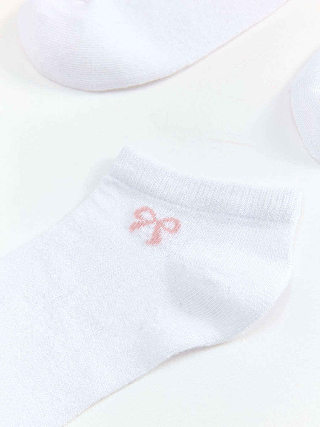 ქალი კრემისფერი წინდები-1