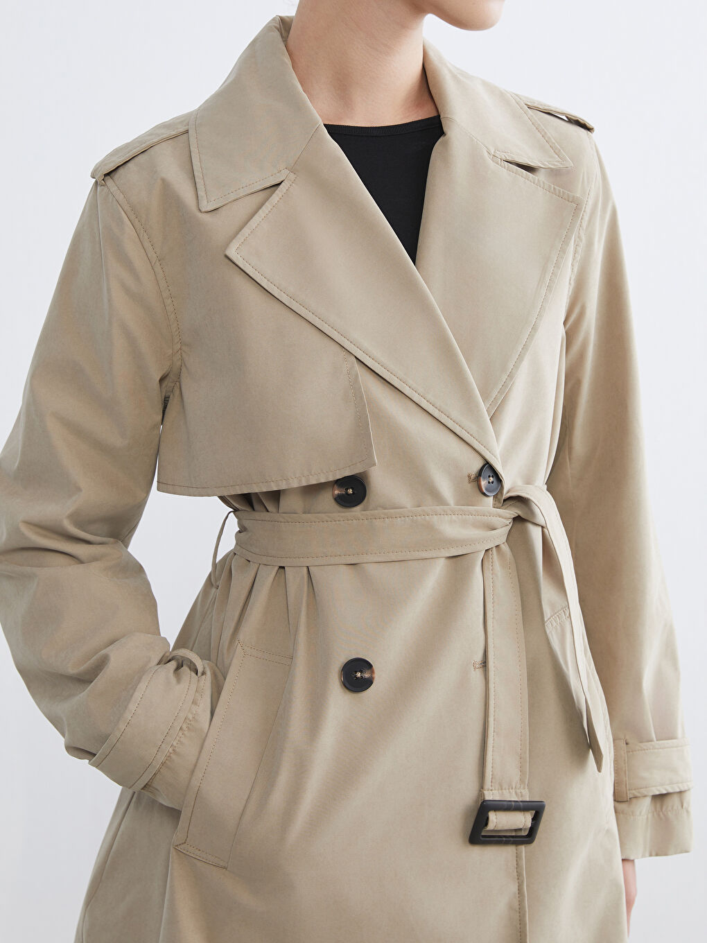 Bej Kruvaze Yaka Kadın Trençkot-2