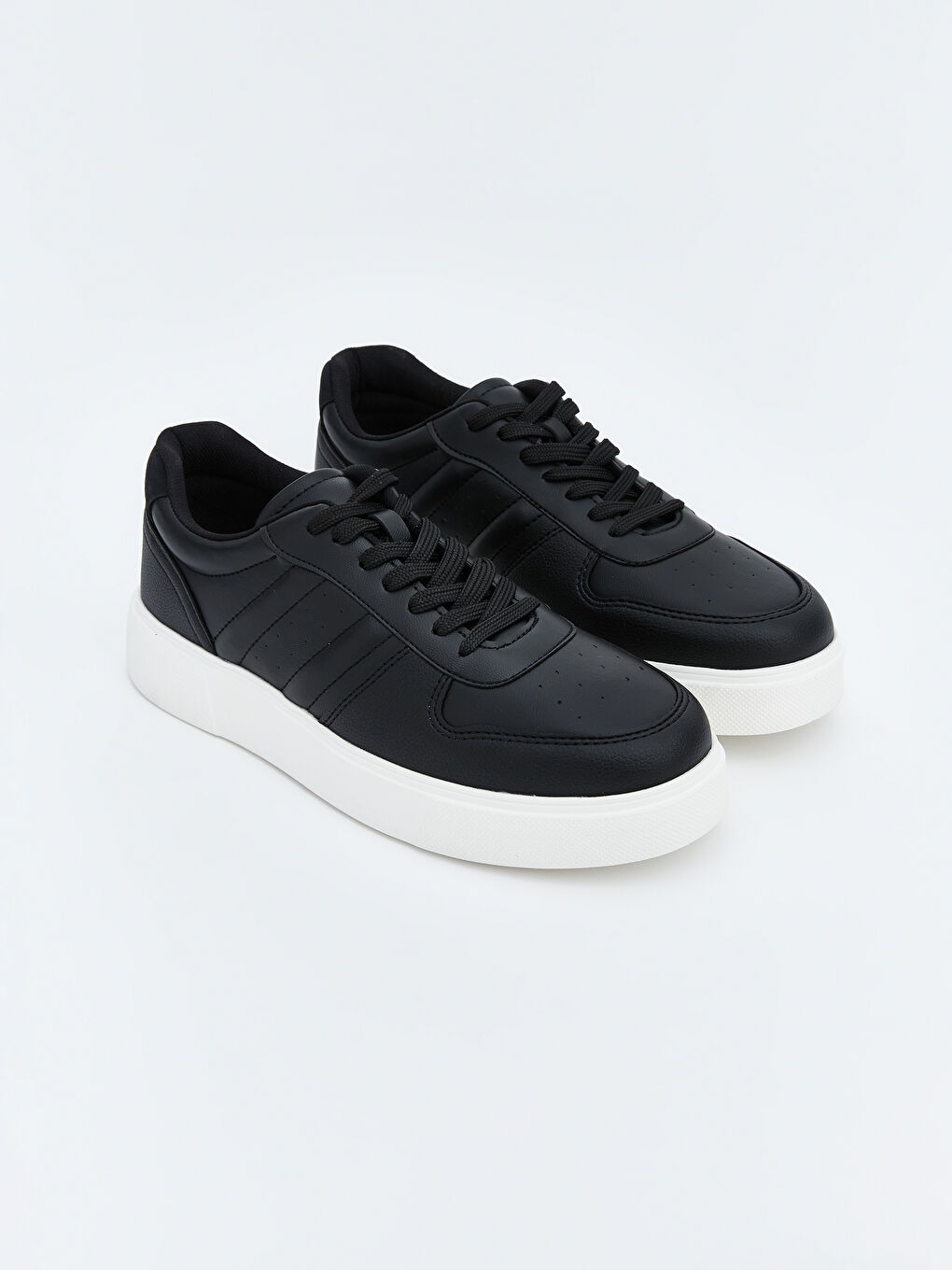 Siyah Deri Görünümlü Erkek Spor Ayakkabı