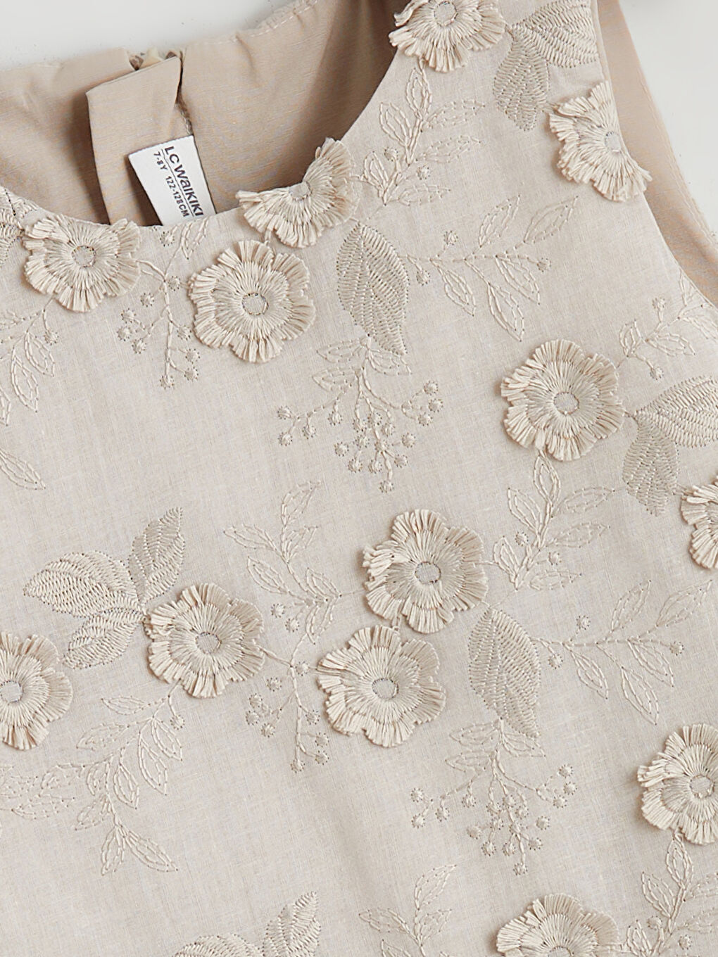 Bej Bisiklet Yaka Çiçek Nakışlı Kız Çocuk Elbise-1