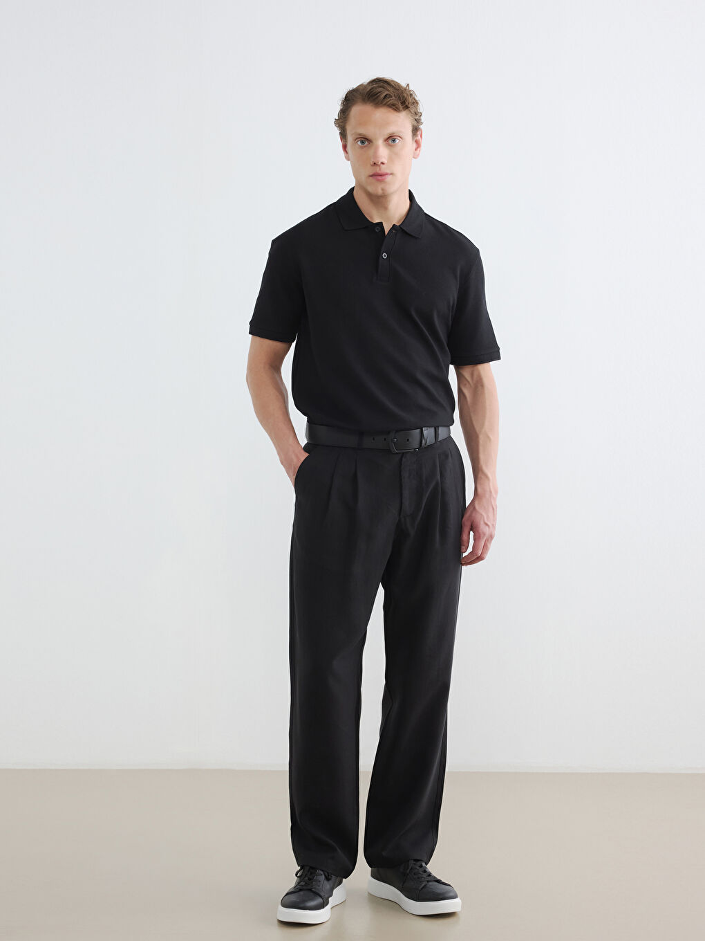 Mann SCHWARZ T-shirt-1