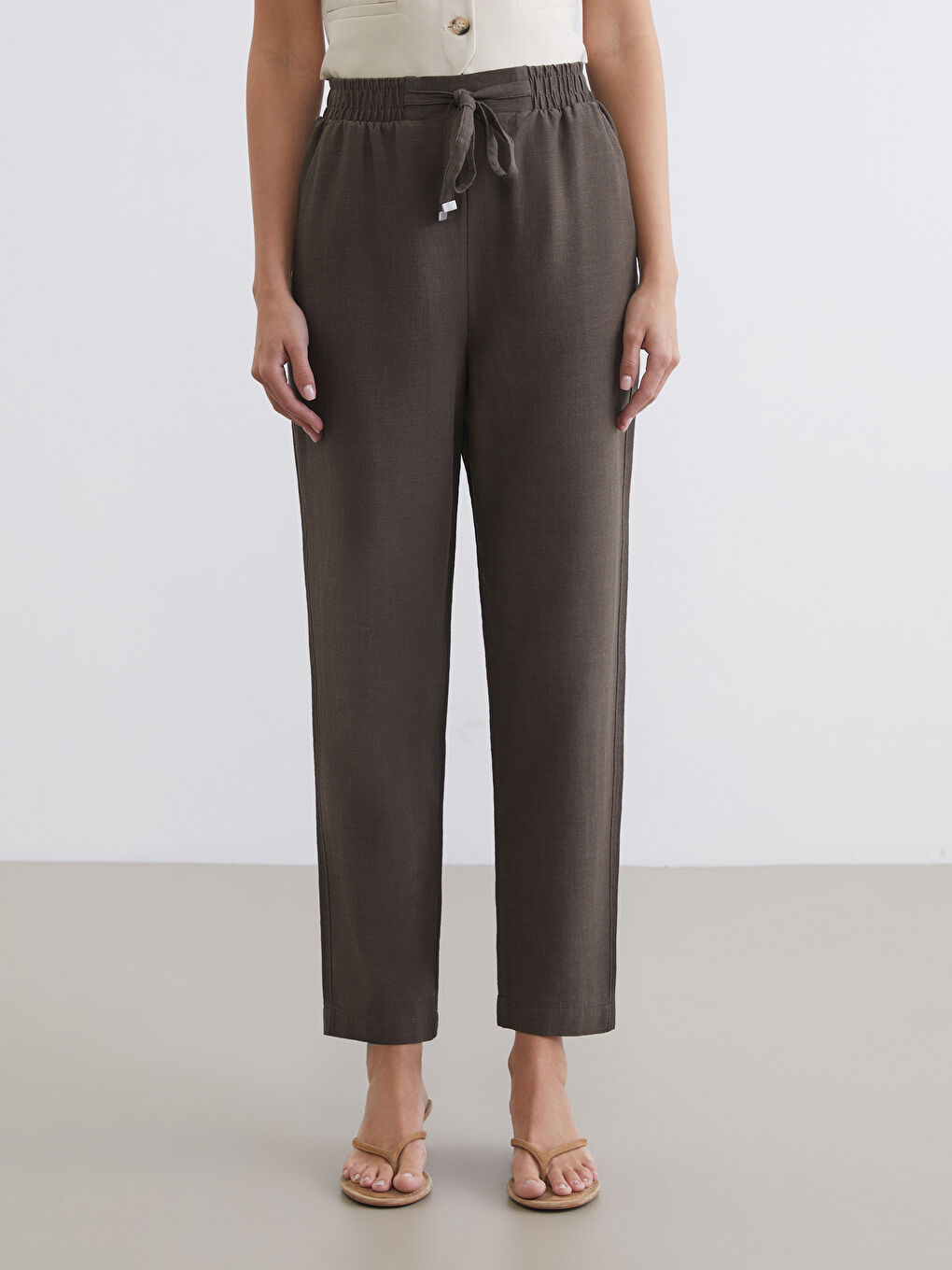 Haki Beli Lastikli Keten Karışımlı Kadın Pantolon-1