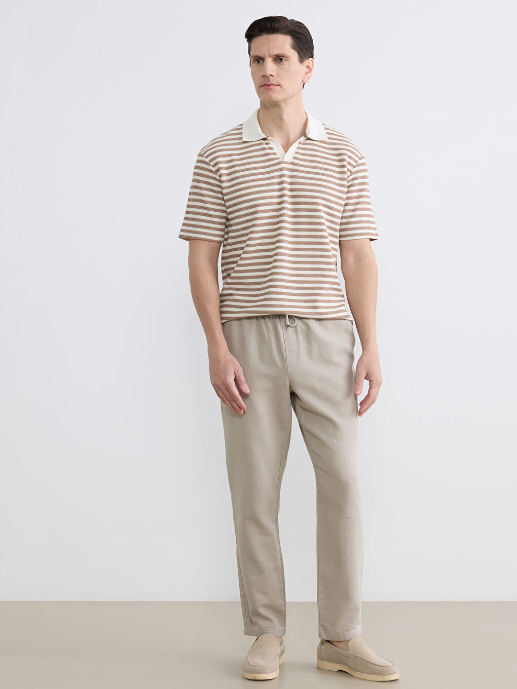 Kahverengi Polo Yaka Çizgili Erkek Tişört-1