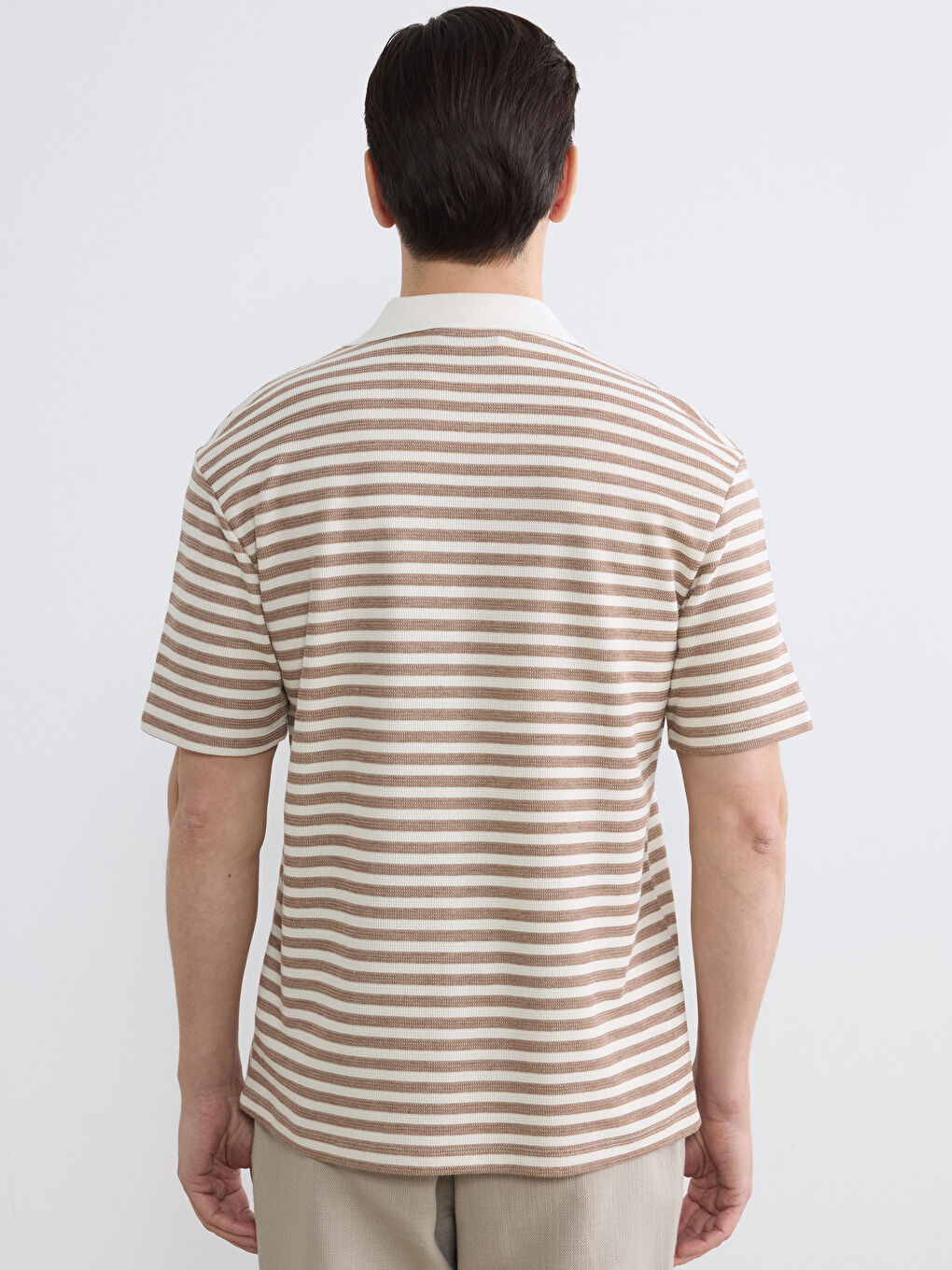 Kahverengi Polo Yaka Çizgili Erkek Tişört-3