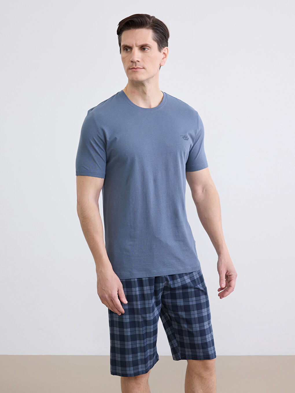 ستەی بیجامەی پیاوانی چوارخانەی ئاسایی