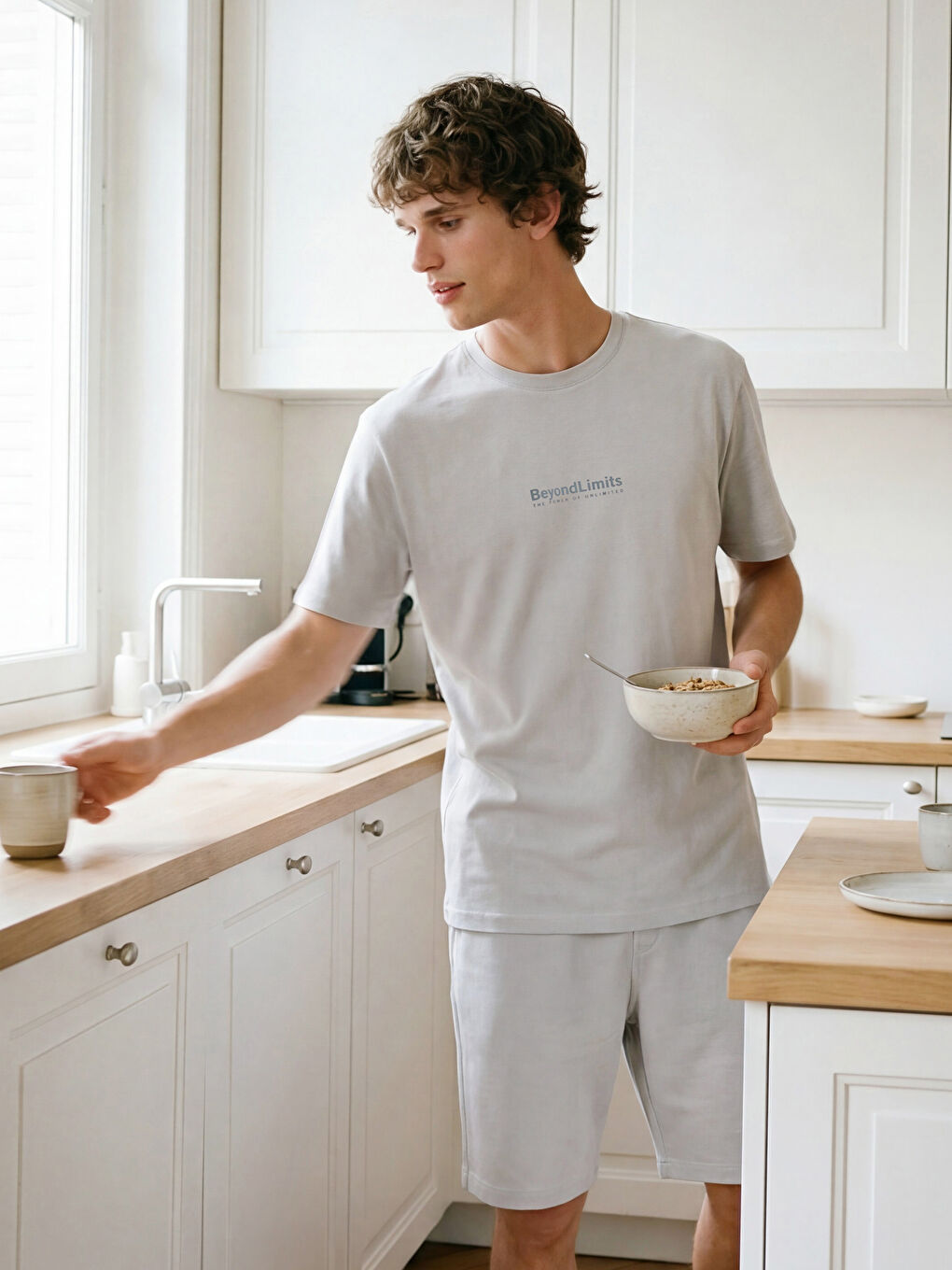 طقم بيجامة قصيرة مطبوعة للرجال