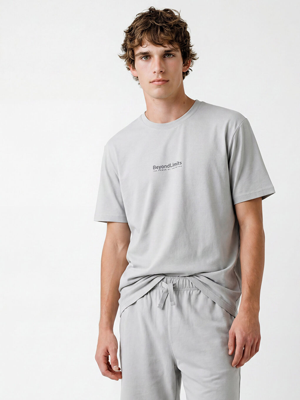 طقم بيجامة قصيرة مطبوعة للرجال-4