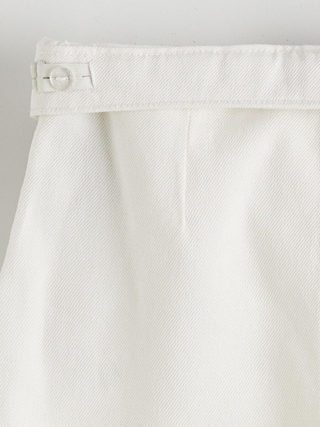 شورت خارجي بيج فاتح / ايكرو فتاة-4