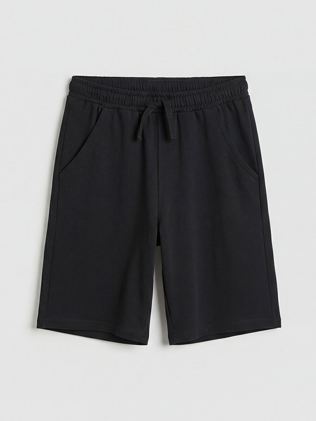 Siyah Beli Lastikli Erkek Çocuk Şort