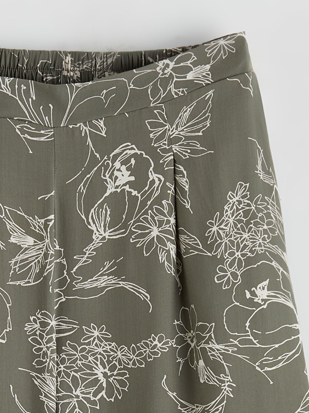 Haki Beli Lastikli Çiçekli Kadın Kapri-5