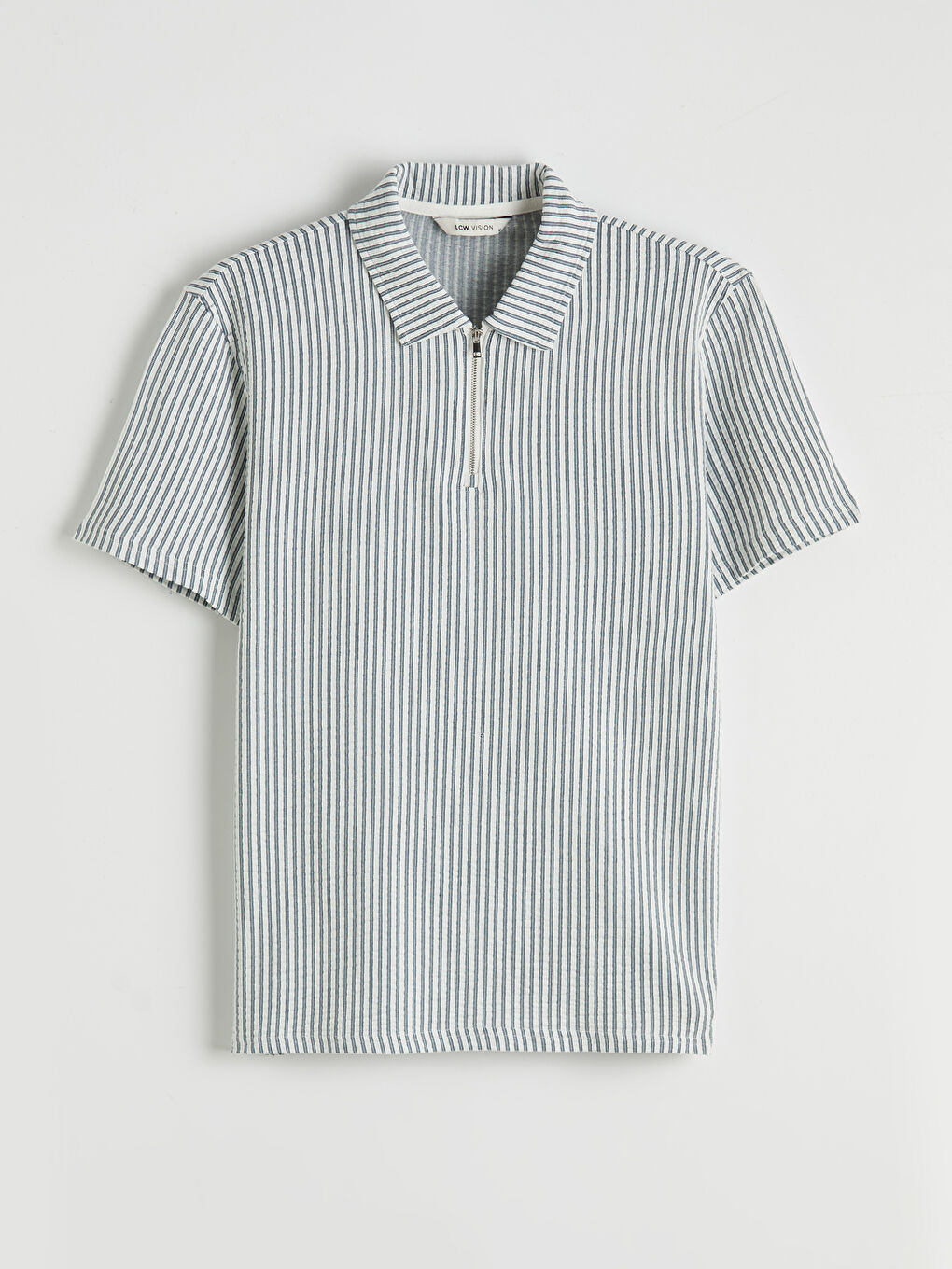 Футболка мужская с полосатым узором и воротником-поло-4