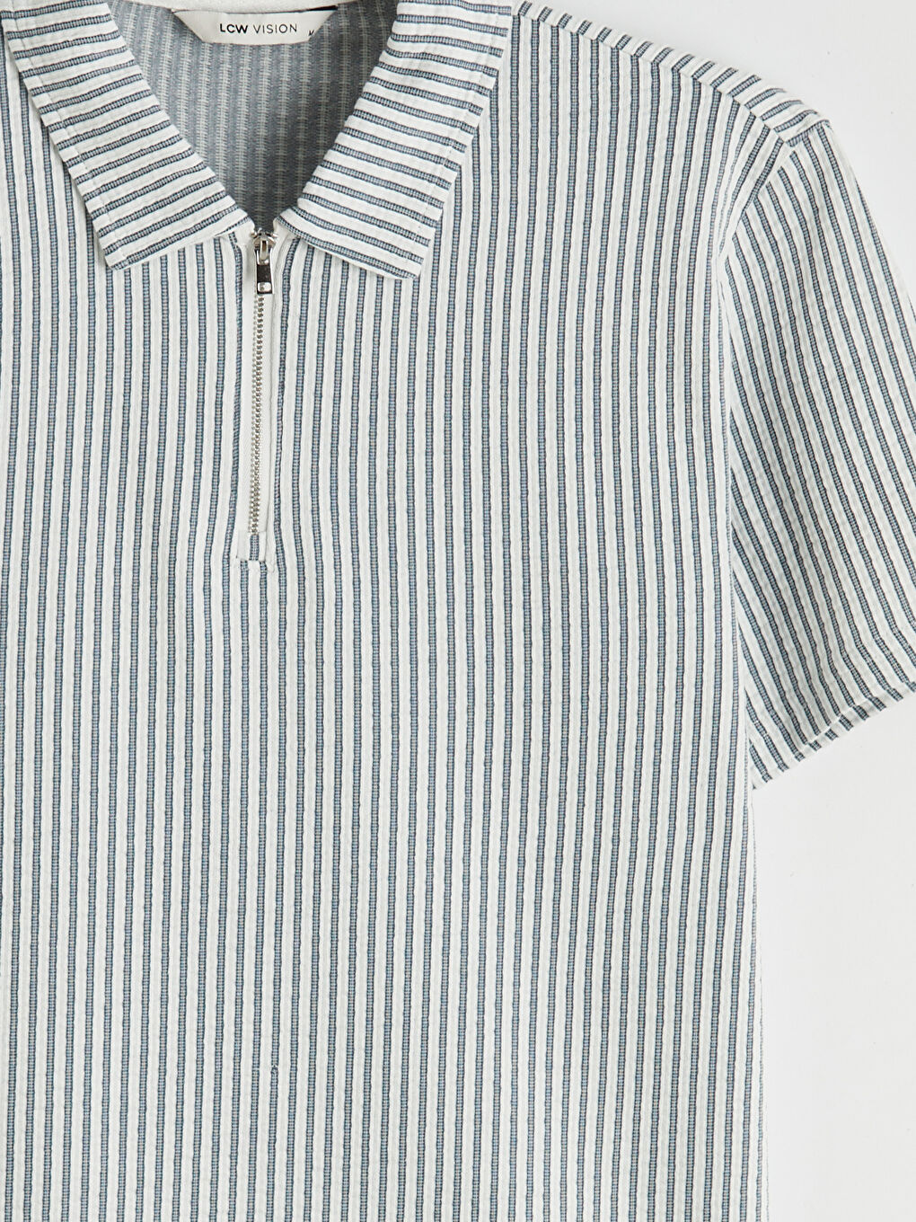 Футболка мужская с полосатым узором и воротником-поло-6