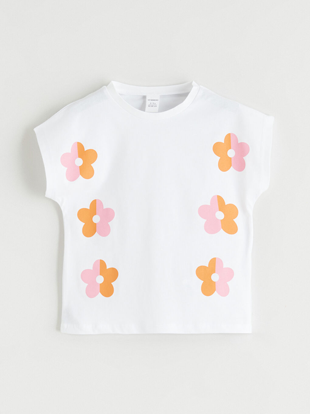 Beyaz Bisiklet Yaka Çiçekli Kız Çocuk Tişört ve Şort-1