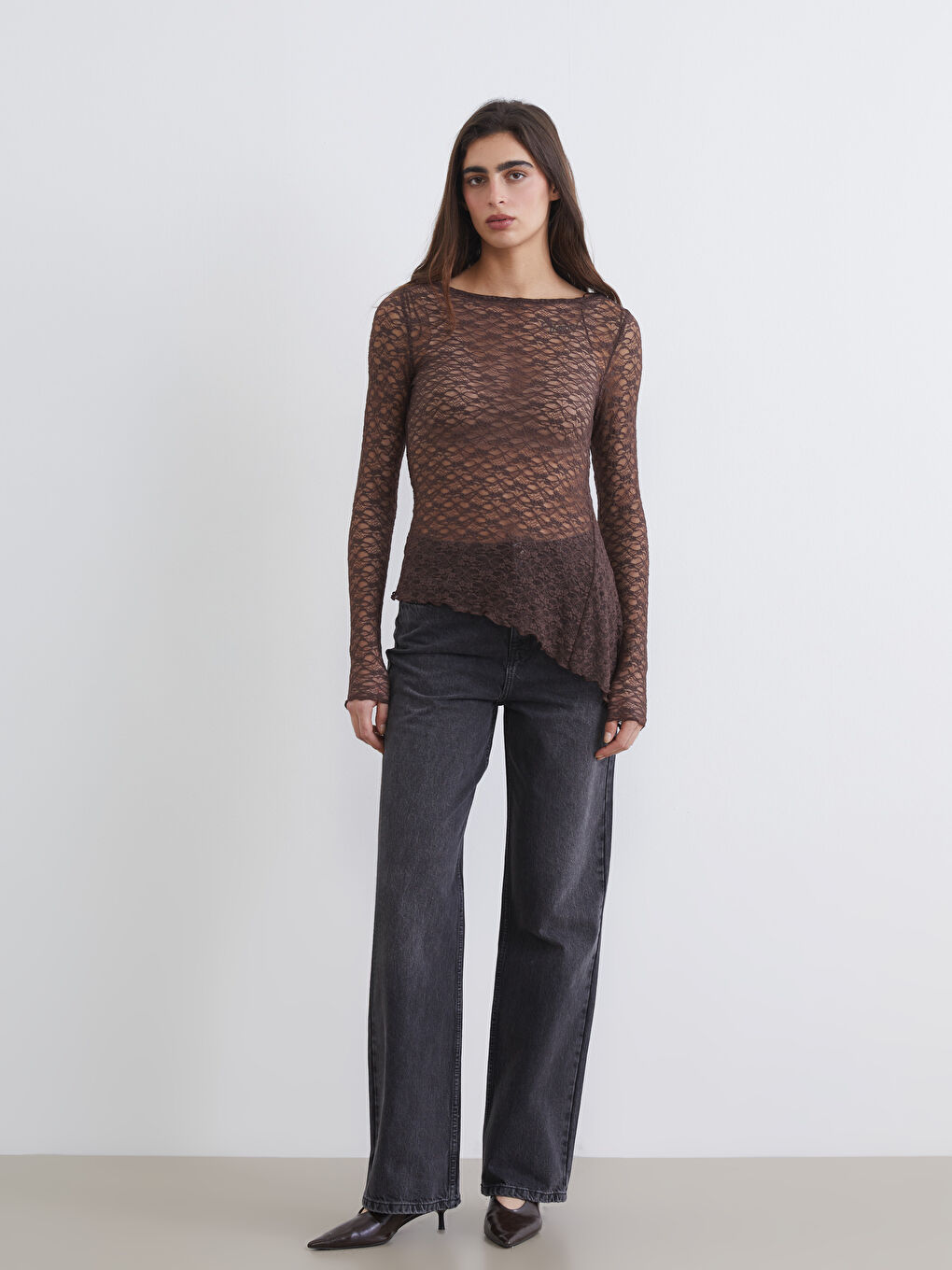 Crew Neck Lace Blouse-3