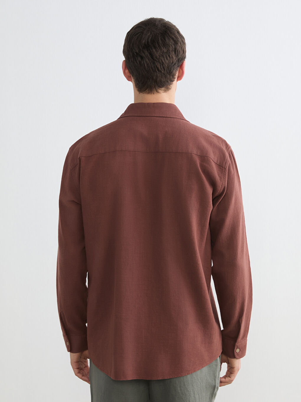 قميص بني رجل-3