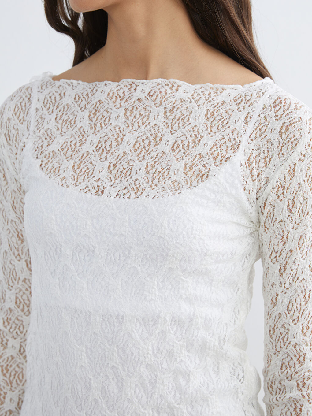 Beyaz Kayık Yaka Dantelli Bluz-2