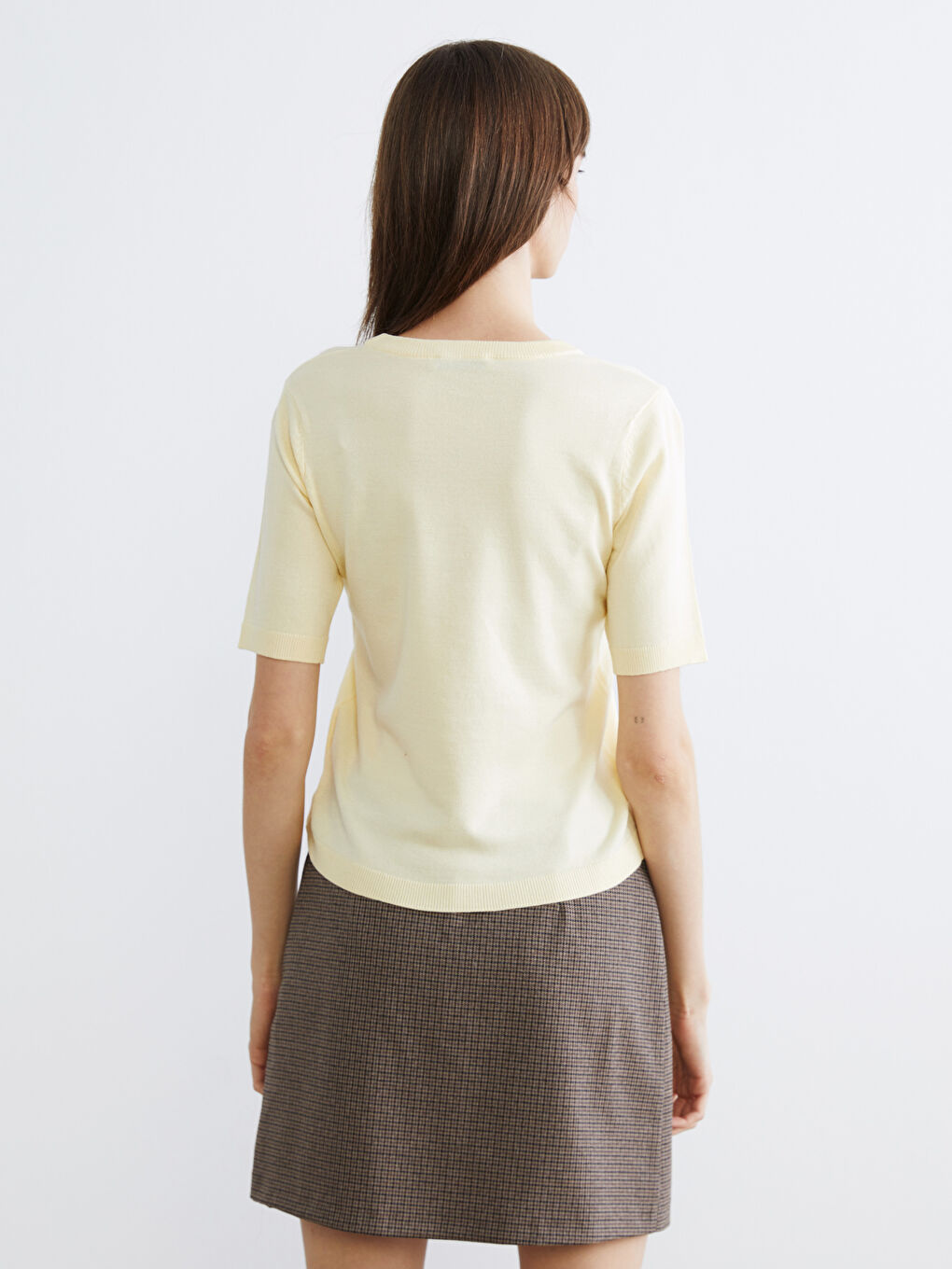 ქალთა მრგვალი საყელო ნაქსოვი სვიტერი-3