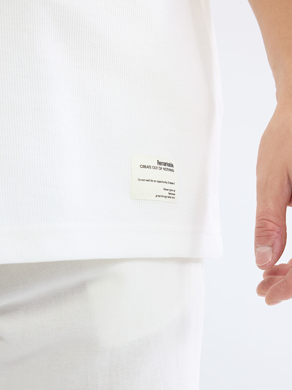 Beyaz Bisiklet Yaka Erkek Tişört-3